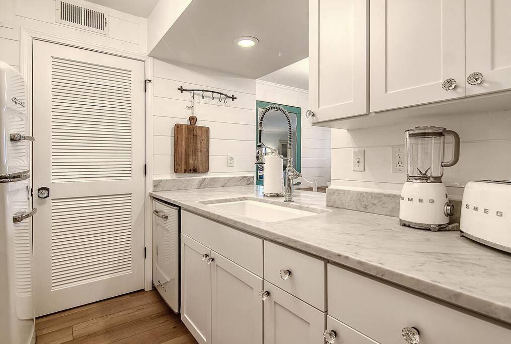 Luxury Seabrook Beachfront W/Spectacular Sunsets מראה חיצוני תמונה