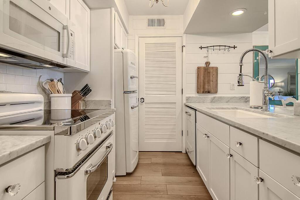 Luxury Seabrook Beachfront W/Spectacular Sunsets מראה חיצוני תמונה